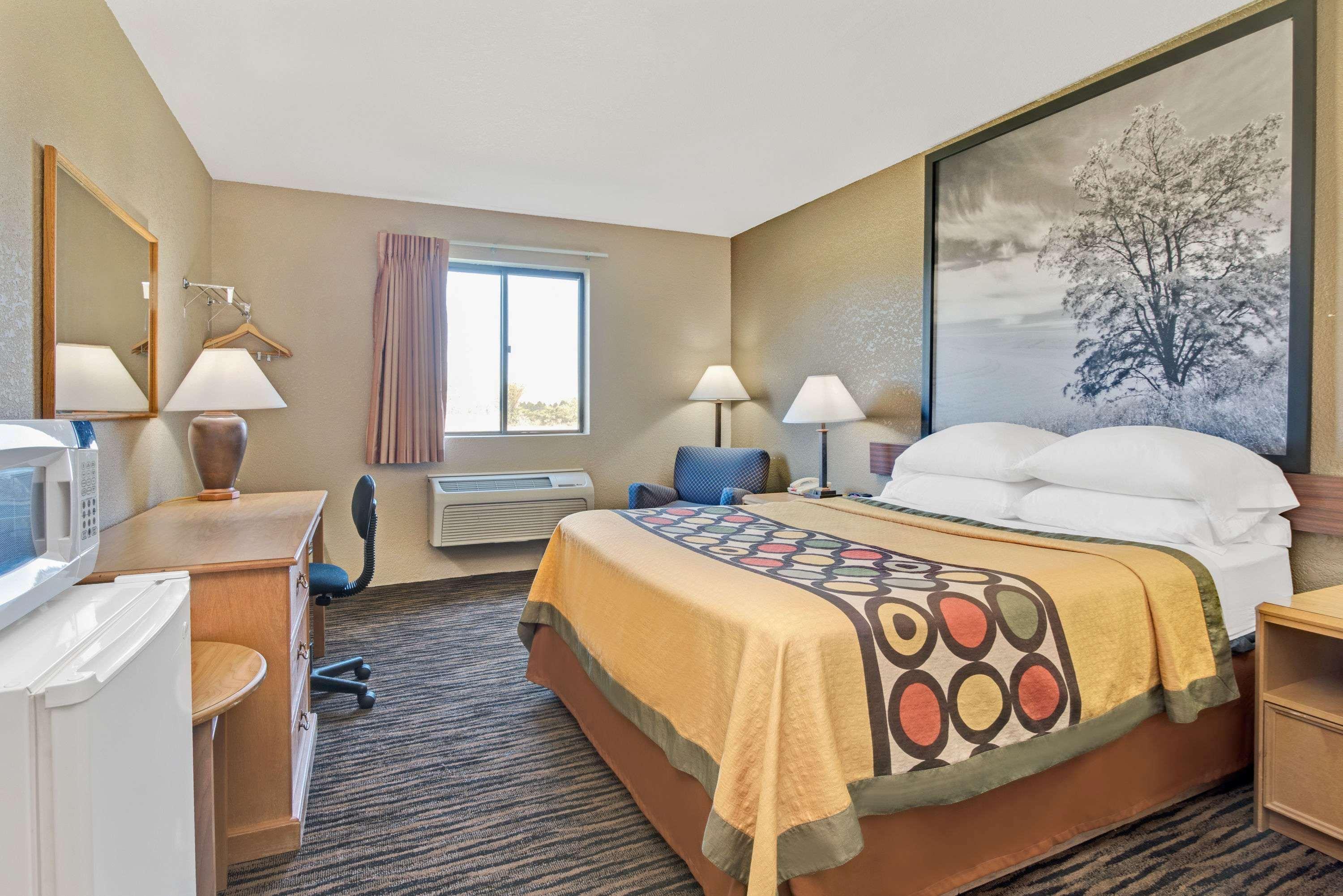 ซูเปอร์ 8 บาย สโปแคน/เวสต์ Hotel แอร์เวย์ไฮส์ ภายนอก รูปภาพ