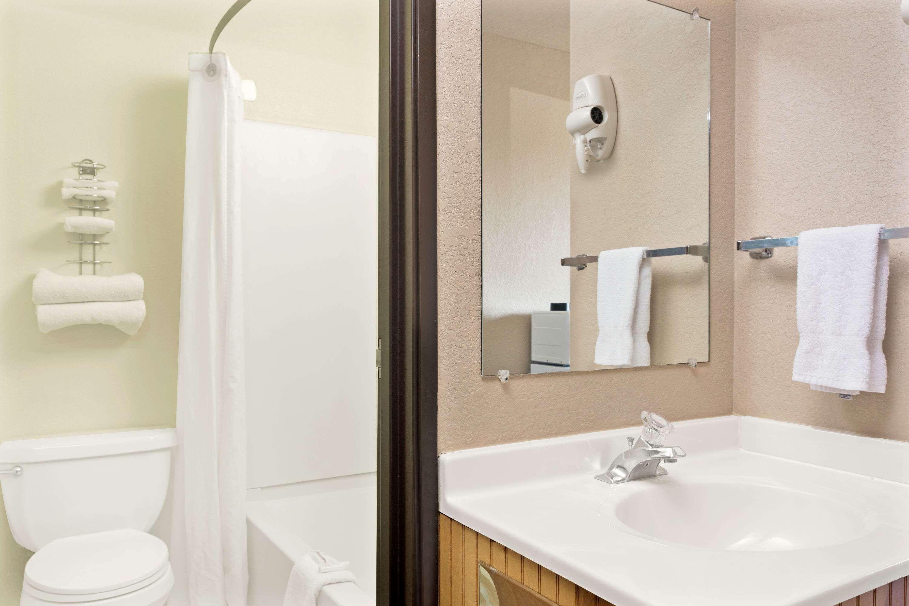 ซูเปอร์ 8 บาย สโปแคน/เวสต์ Hotel แอร์เวย์ไฮส์ ภายนอก รูปภาพ